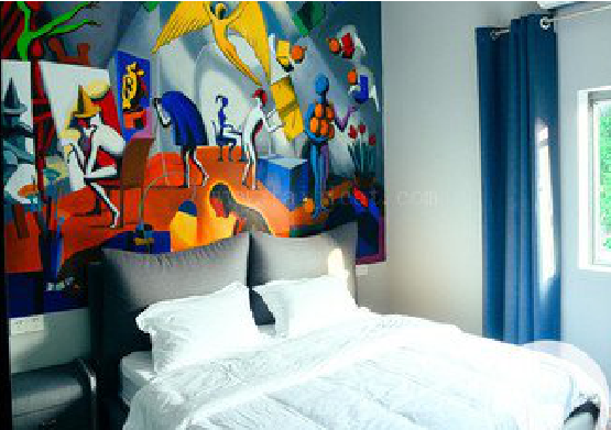  蒙山对于酒店的墙体彩绘而言更注重哪些方面？